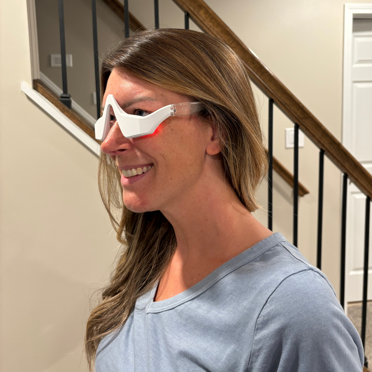 RevitalEyes - Thérapie par Lumière Rouge Pour le Contour des Yeux